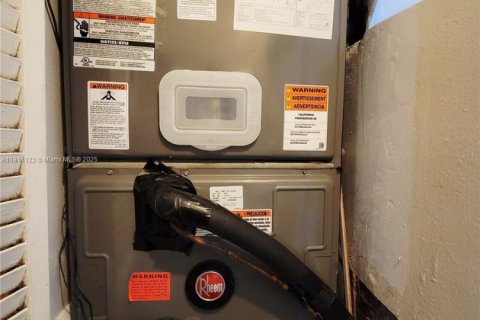 Touwnhouse à vendre à Hialeah, Floride: 2 chambres, 101.17 m2 № 1967196 - photo 20