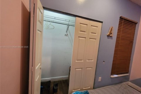 Touwnhouse à vendre à Hialeah, Floride: 2 chambres, 101.17 m2 № 1967196 - photo 24
