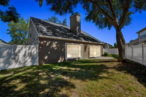 House in Lake Mary, Florida 3 bedrooms, 159.05 sq.m. № 2434530 - photo 2