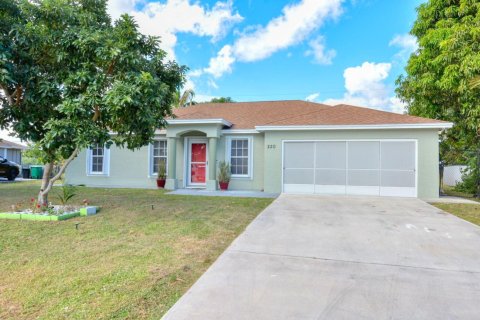 House in Port St. Lucie, Florida 3 bedrooms, 143.72 sq.m. № 2254304