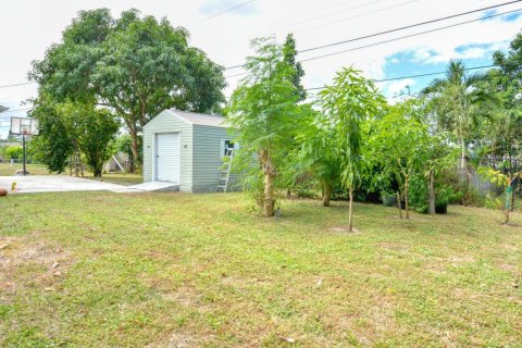 House in Port St. Lucie, Florida 3 bedrooms, 143.72 sq.m. № 2254304 - photo 24