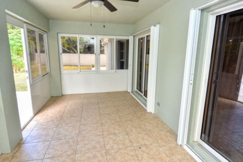 House in Port St. Lucie, Florida 3 bedrooms, 143.72 sq.m. № 2254304 - photo 26