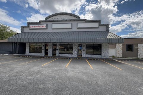 Immobilier commercial à Orlando, Floride 99.41 m2 № 2208968