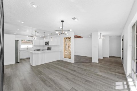 Villa ou maison à vendre à Lakeland, Floride: 4 chambres, 274.53 m2 № 1716908 - photo 25