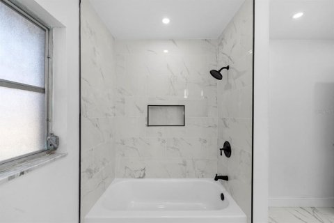 Villa ou maison à vendre à Lakeland, Floride: 4 chambres, 274.53 m2 № 1716908 - photo 19