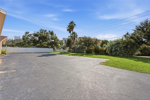 Copropriété à vendre à Indian Rocks Beach, Floride: 1 chambre, 60.39 m2 № 2395529 - photo 23