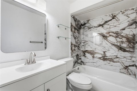 Copropriété à vendre à Indian Rocks Beach, Floride: 1 chambre, 60.39 m2 № 2395529 - photo 17