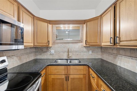 Copropriété à vendre à Indian Rocks Beach, Floride: 1 chambre, 60.39 m2 № 2395529 - photo 9