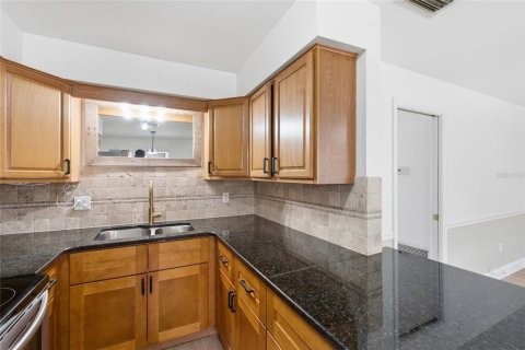 Copropriété à vendre à Indian Rocks Beach, Floride: 1 chambre, 60.39 m2 № 2395529 - photo 12