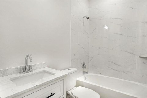 Casa en venta en Port Charlotte, Florida, 3 dormitorios, 137.03 m2 № 2099569 - foto 16