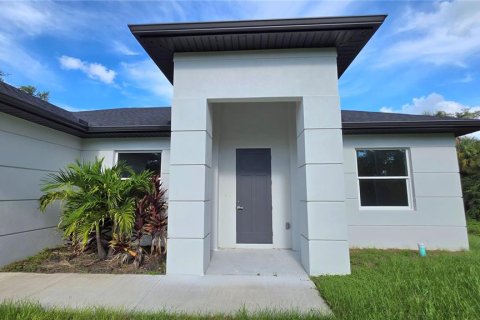 Casa en venta en Port Charlotte, Florida, 3 dormitorios, 137.03 m2 № 2099569 - foto 3