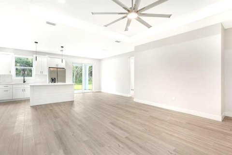 Casa en venta en Port Charlotte, Florida, 3 dormitorios, 137.03 m2 № 2099569 - foto 9