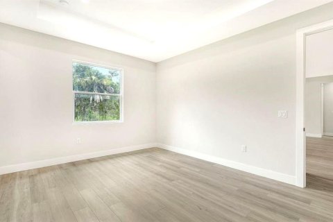 Casa en venta en Port Charlotte, Florida, 3 dormitorios, 137.03 m2 № 2099569 - foto 13