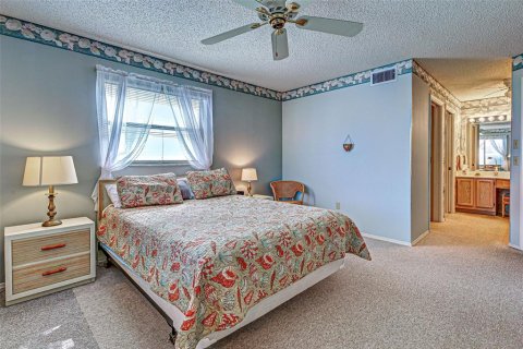 Condo in Englewood, Florida, 2 bedrooms  № 1514580 - photo 25