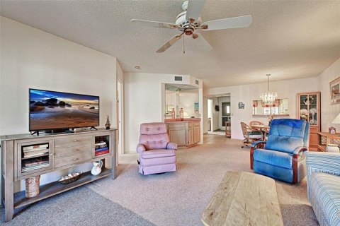 Condo in Englewood, Florida, 2 bedrooms  № 1514580 - photo 10