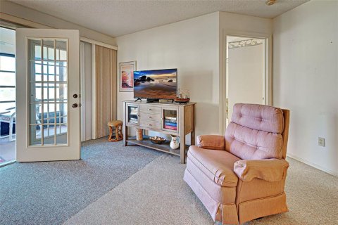 Condo in Englewood, Florida, 2 bedrooms  № 1514580 - photo 13