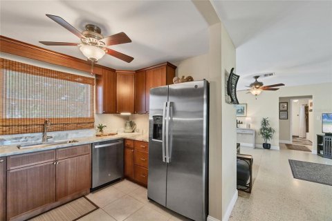 House in Englewood, Florida 3 bedrooms, 106.47 sq.m. № 2099274 - photo 9