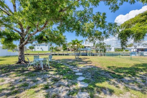 House in Englewood, Florida 3 bedrooms, 106.47 sq.m. № 2099274 - photo 25