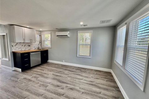 Apartamento en alquiler en Treasure Island, Florida, 1 habitación, 37.16 m2 № 1919372 - foto 11