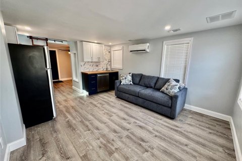 Apartamento en alquiler en Treasure Island, Florida, 1 habitación, 37.16 m2 № 1919372 - foto 7