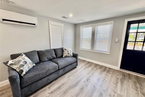 Apartamento en alquiler en Treasure Island, Florida, 1 habitación, 37.16 m2 № 1919372 - foto 4