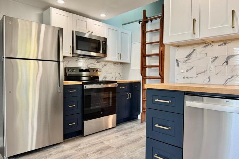 Apartamento en alquiler en Treasure Island, Florida, 1 habitación, 37.16 m2 № 1919372 - foto 17