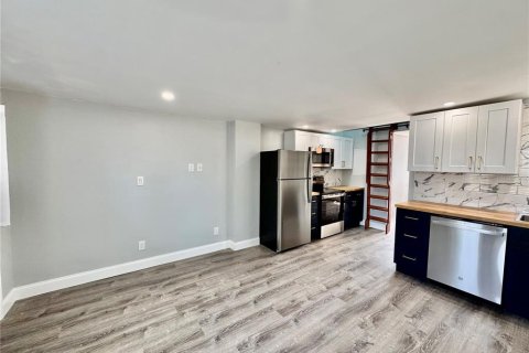 Apartamento en alquiler en Treasure Island, Florida, 1 habitación, 37.16 m2 № 1919372 - foto 15