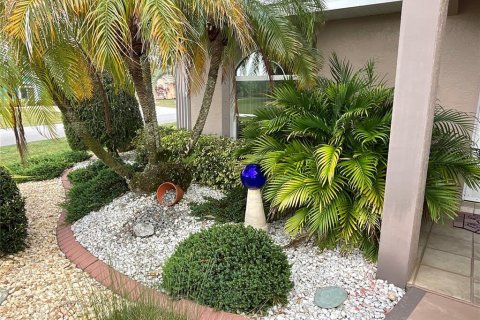 House in Sebring, Florida 2 bedrooms, 121.24 sq.m. № 1631058 - photo 9