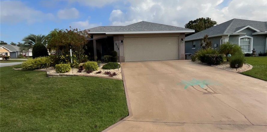 House in Sebring, Florida 2 bedrooms, 121.24 sq.m. № 1631058