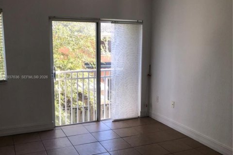 Condominio en alquiler en Miami, Florida, 2 dormitorios, 87.33 m2 № 1995535 - foto 8