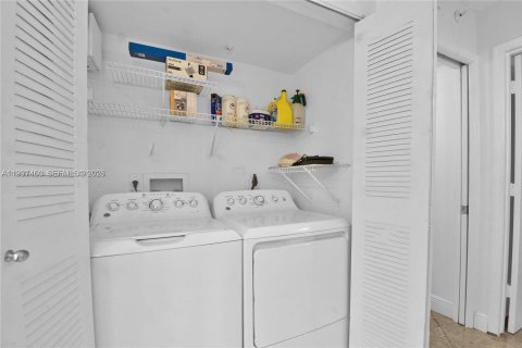 Снять в аренду кондоминиум в Мирамар, Флорида 2 спальни, 75.9м2, № 2059302 - фото 15