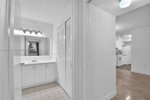 Снять в аренду кондоминиум в Мирамар, Флорида 2 спальни, 75.9м2, № 2059302 - фото 14