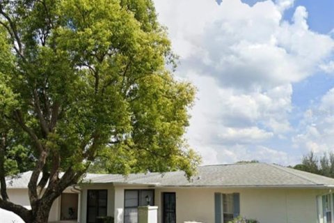 Condo in Port Richey, Florida, 2 bedrooms № 2221448