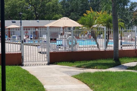 Condominio en venta en Port Richey, Florida, 2 dormitorios, 92.9 m2 № 2221448 - foto 15
