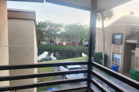 Touwnhouse à vendre à Miramar, Floride: 3 chambres, 111.48 m2 № 1775974 - photo 22