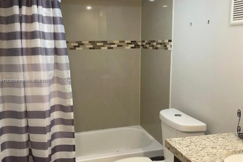 Touwnhouse à vendre à Miramar, Floride: 3 chambres, 111.48 m2 № 1775974 - photo 14