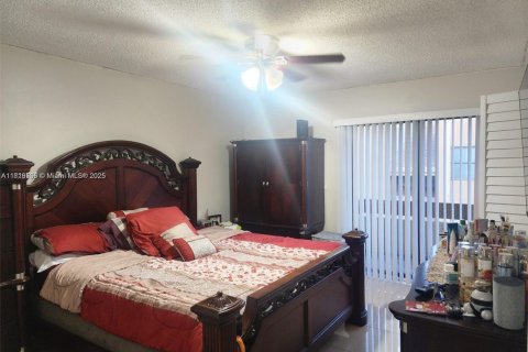 Touwnhouse à vendre à Miramar, Floride: 3 chambres, 111.48 m2 № 1775974 - photo 8