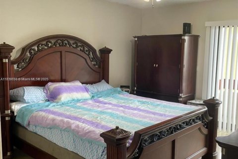 Touwnhouse à vendre à Miramar, Floride: 3 chambres, 111.48 m2 № 1775974 - photo 12