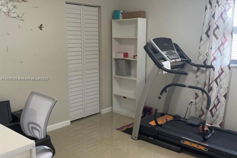 Touwnhouse à vendre à Miramar, Floride: 3 chambres, 111.48 m2 № 1775974 - photo 17