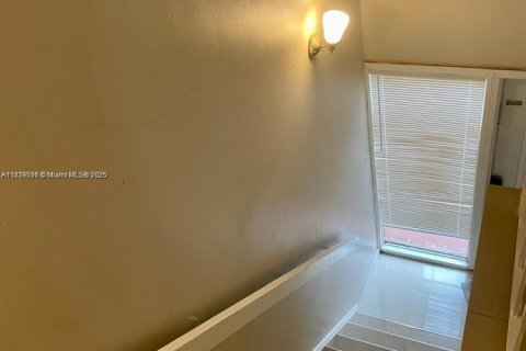 Touwnhouse à vendre à Miramar, Floride: 3 chambres, 111.48 m2 № 1775974 - photo 4