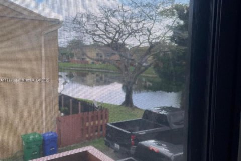 Touwnhouse à vendre à Miramar, Floride: 3 chambres, 111.48 m2 № 1775974 - photo 21