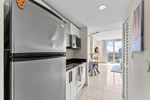 Copropriété à vendre à Miami, Floride: 46.73 m2 № 1998672 - photo 10