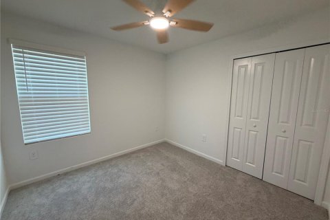 House in Eustis, Florida 4 bedrooms, 174.1 sq.m. № 2230885 - photo 17