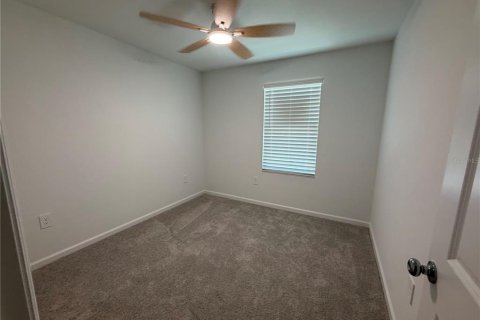 House in Eustis, Florida 4 bedrooms, 174.1 sq.m. № 2230885 - photo 20