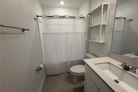 House in Eustis, Florida 4 bedrooms, 174.1 sq.m. № 2230885 - photo 28