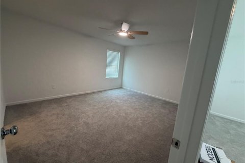 House in Eustis, Florida 4 bedrooms, 174.1 sq.m. № 2230885 - photo 21
