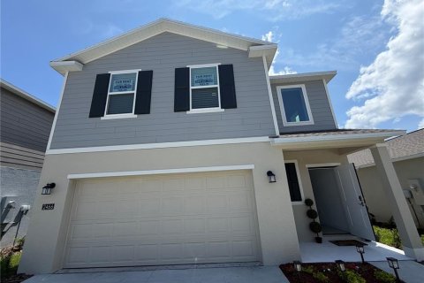 House in Eustis, Florida 4 bedrooms, 174.1 sq.m. № 2230885 - photo 2