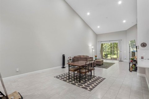 Casa en venta en Wesley Chapel, Florida, 2 dormitorios, 149.94 m2 № 1907715 - foto 4