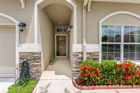 Casa en venta en Wesley Chapel, Florida, 2 dormitorios, 149.94 m2 № 1907715 - foto 2