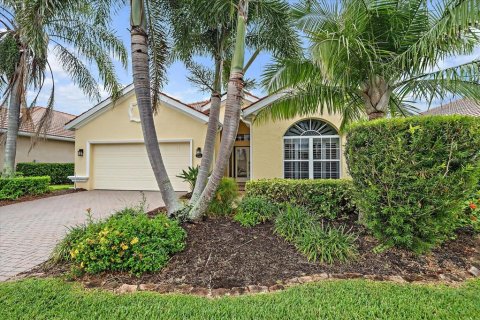 Villa ou maison à vendre à Bradenton, Floride: 3 chambres, 185.25 m2 № 1912143 - photo 2